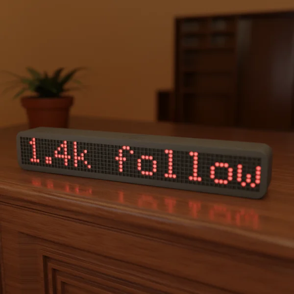 SubStripe auf einem Holztisch zeigt „1.4k follow“